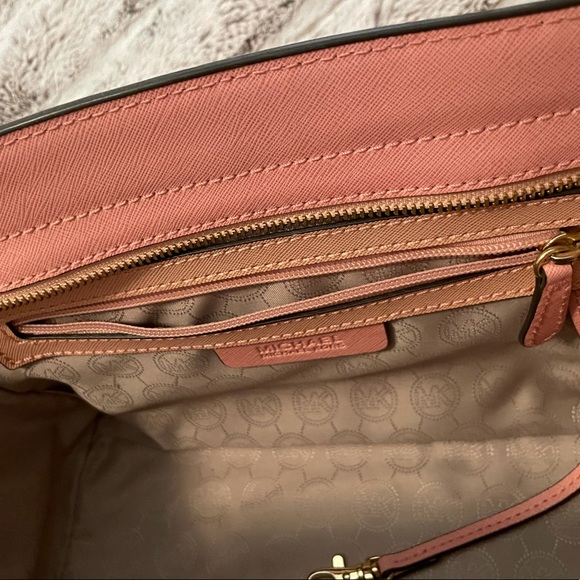 Michael Kors Handbag - Picture 6 of 12